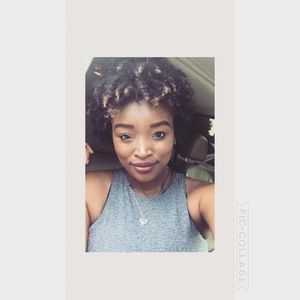 Meet your Posher, Courtney